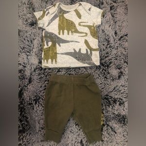 SOLD 2 for $10 carters0-3m